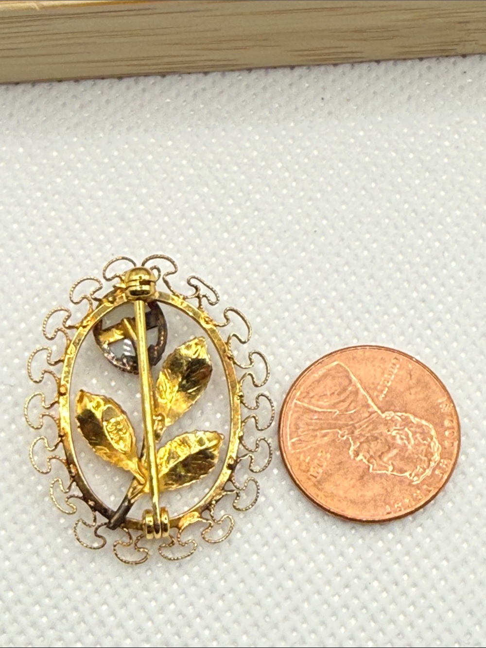 1940’s vintage 12k Gold filled Karen Lynne Leaf & faux opal bin brooch - Picture 11 of 13